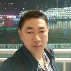 快乐老家的歌词含义